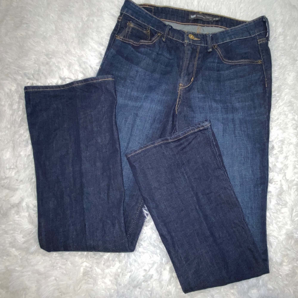 Levi Classic Rise Boot Cut Demi Curve Jeans